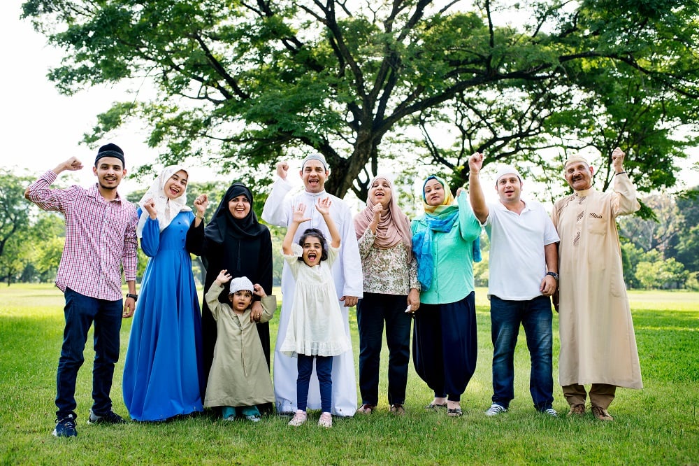 Islamic Banking - Family Outside