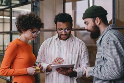 Small Biz group huddle Image